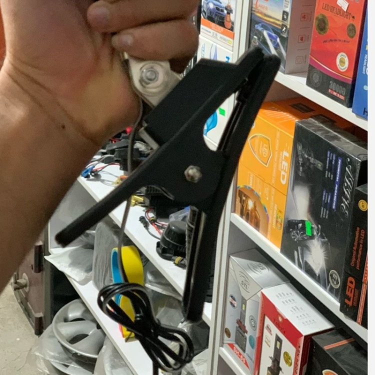 پنکه گیره دار خودرو Oscillating سایز 6 اینچ 12 ولت